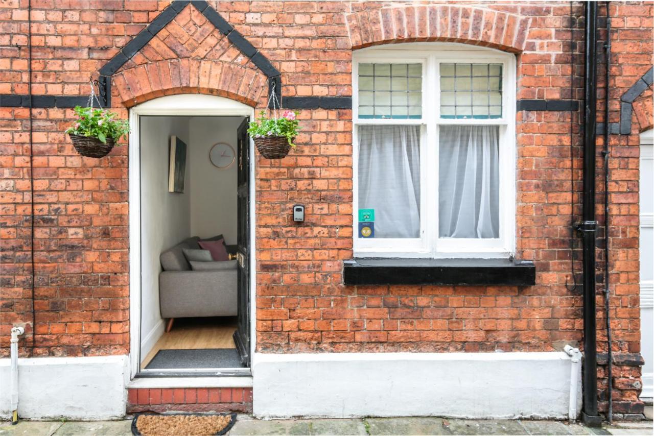 Beautiful City Centre Cottage - Within City Walls 체스터 외부 사진